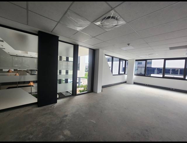 333M² OFFICE TO LET IN VORNA VALLEY